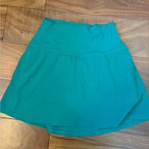 Lululemon size 4 green align  Skirt